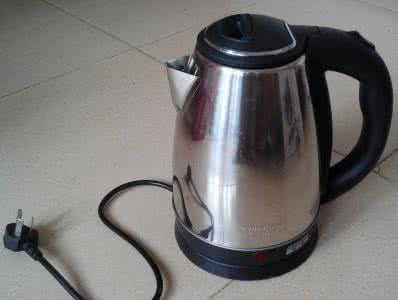 电热水壶坏了可装冷水吗,电热水壶坏了直接丢掉好吗