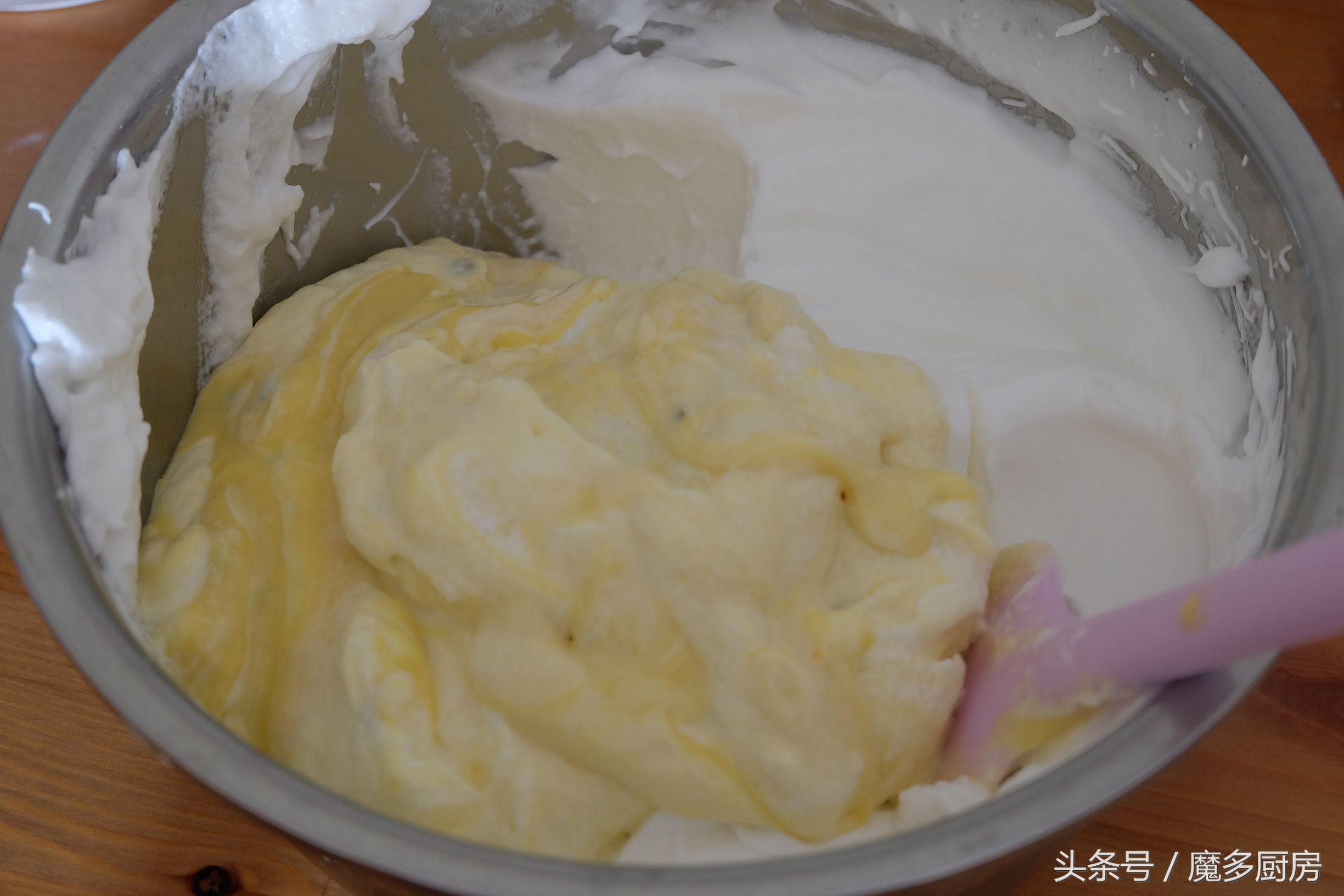 用电饭煲做蛋糕的最简单教程,用电饭煲做蛋糕的简单方法快捷