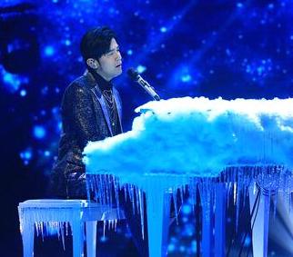 周杰伦钢琴水平相当于专业几级,周杰伦水平高吗