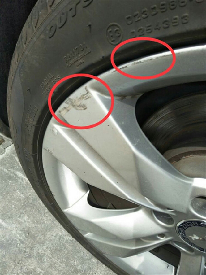 为情怀买单二十多万的小车值吗,最新款的奔驰slk