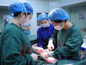 剖腹产拆线后48天伤口裂开,剖腹产后三个月伤口会裂开吗