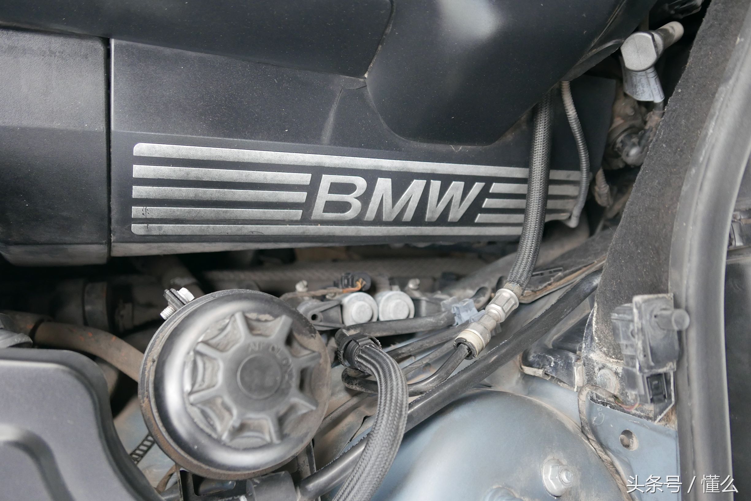 宝马7系m760深蓝色,宝马7系老款e66试驾