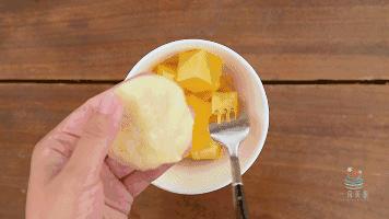 一只小小的糯米糍,一碗芒果糯米糍