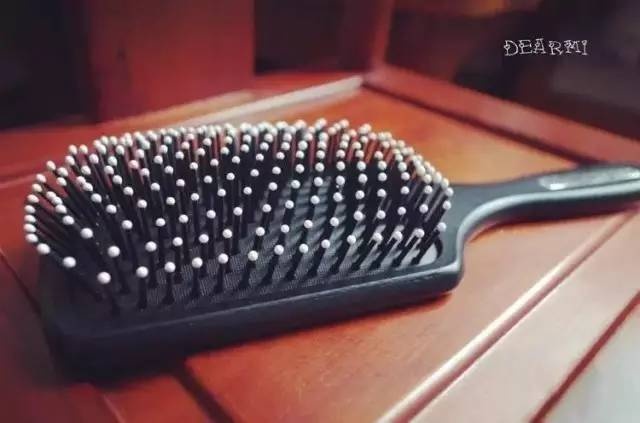 明星推荐的檀木梳子,最新款超级好用的梳子