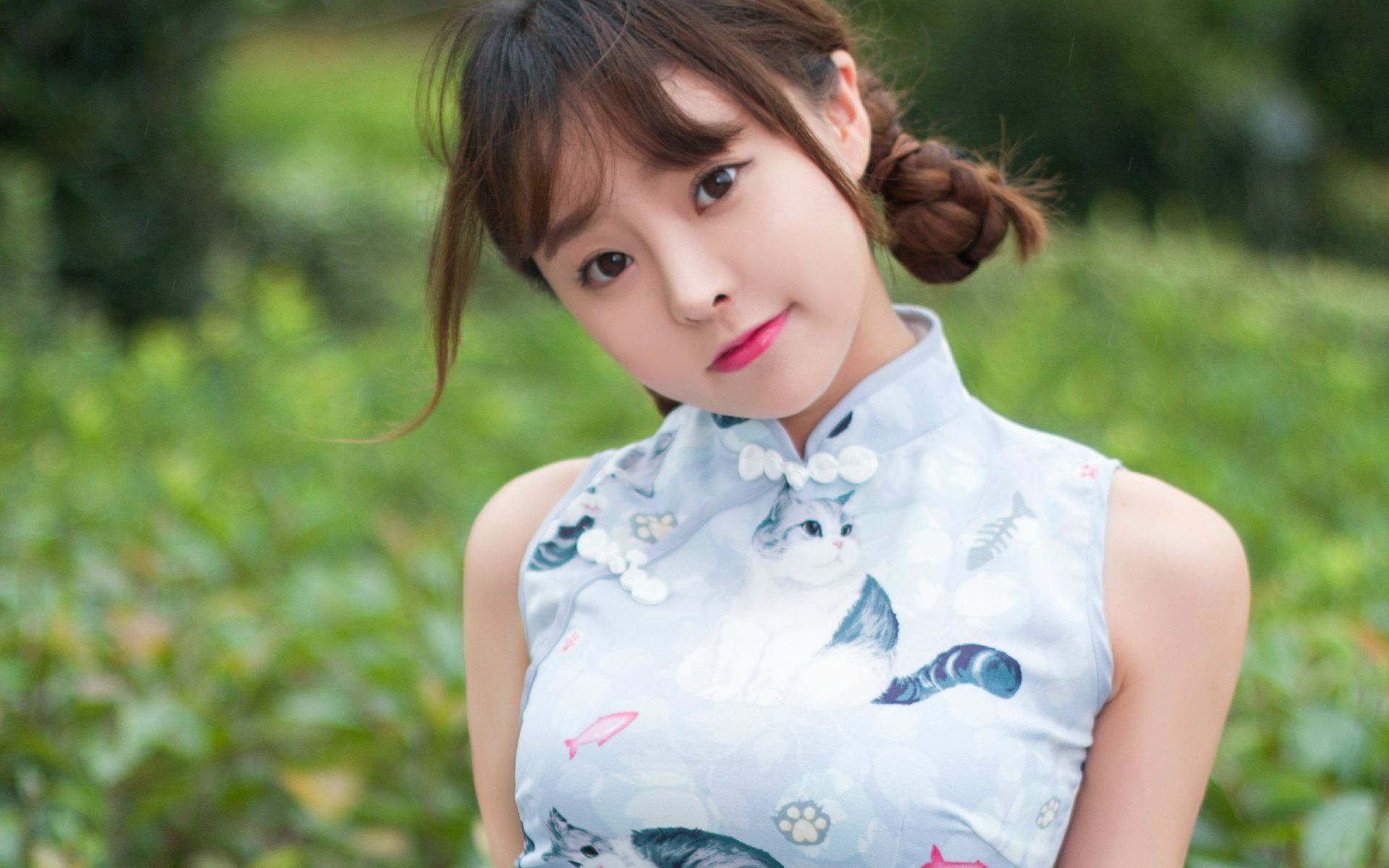 pony中国旗袍妆,pony减龄穿搭