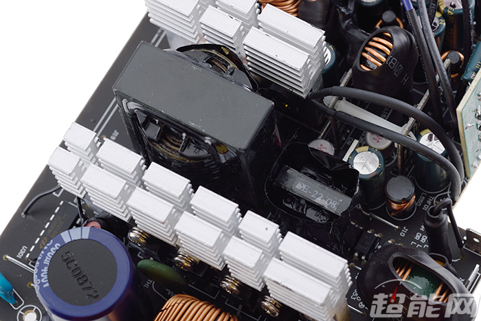 酷冷至尊mwe600电源,酷冷至尊mwe铜牌450w