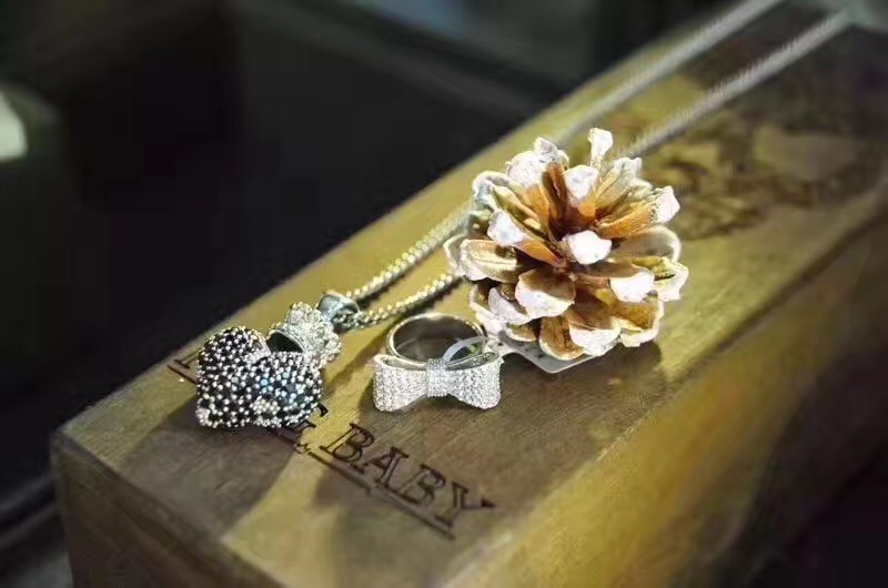 好莱坞明星都在晒的银饰潮牌？KINGBABY终于要来成都太古里了！