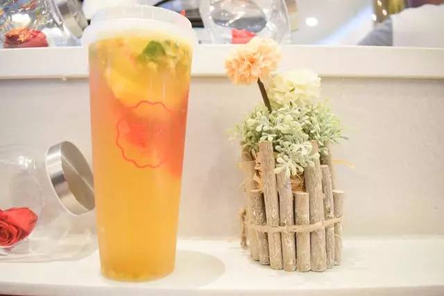 水果茶店有几种茶底,烂大街的水果