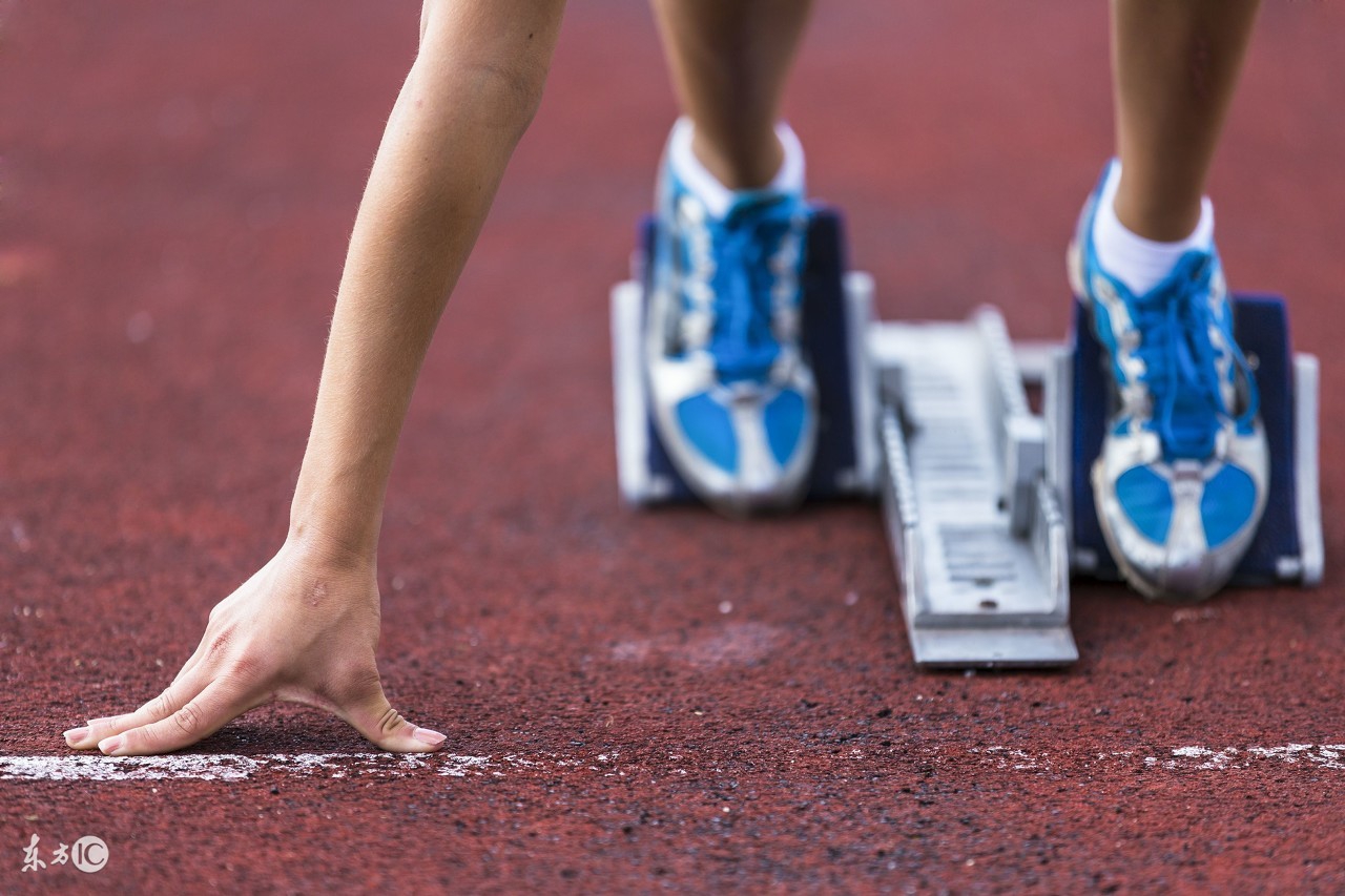 脚气脚臭怎么去除和治疗 (脚气脚臭用什么方法来去除)