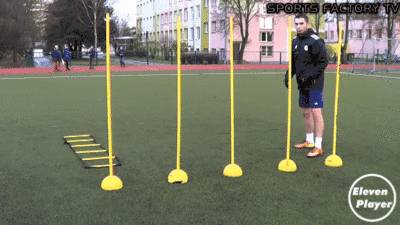 足球训练组合教学视频,足球训练组合动作