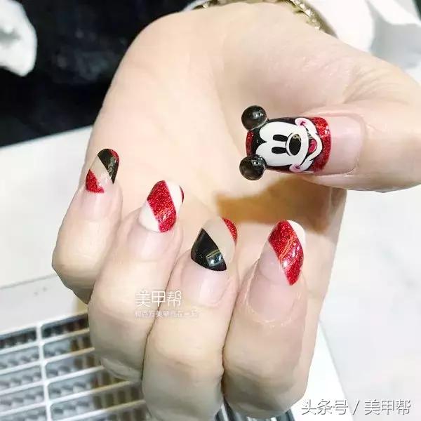 为什么做完美甲要涂护手霜,为什么做完美甲一段时间会发黄