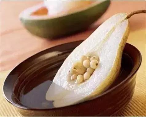 蒹葭苍苍白露为霜天冷莫忘添衣,蒹葭苍苍白露为霜何日归故乡