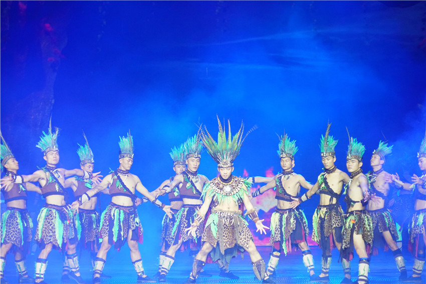 三亚宋城千古情两日游,三亚宋城千古情能容纳多少人