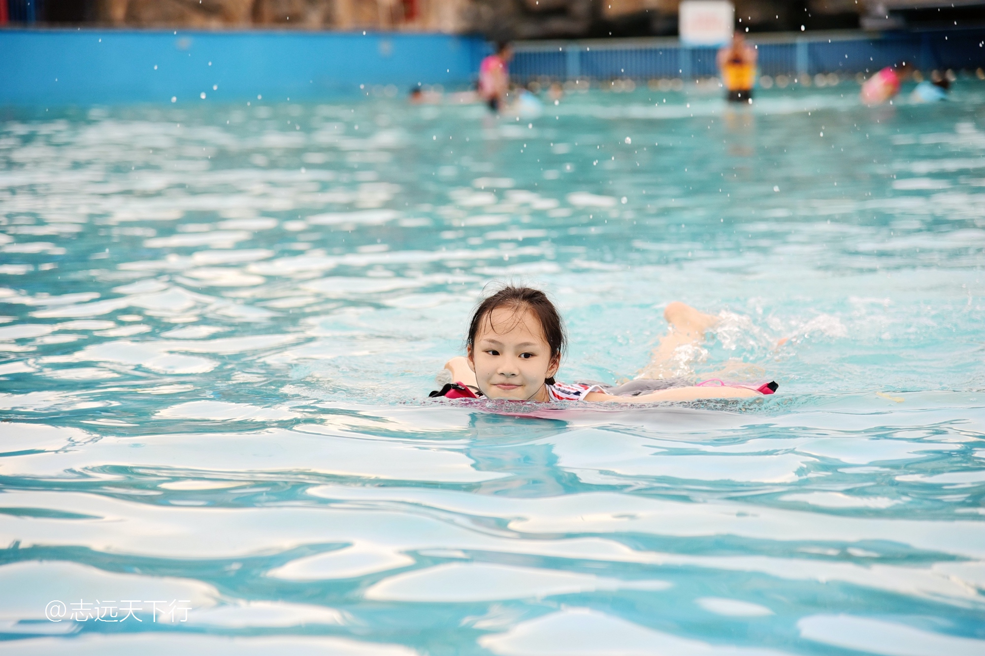 最美的女童海南,最美的小女生去游乐场玩