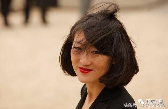 她曾是韩国弃婴，逆袭成法国部长，单眼皮、宽脸庞，美得独特