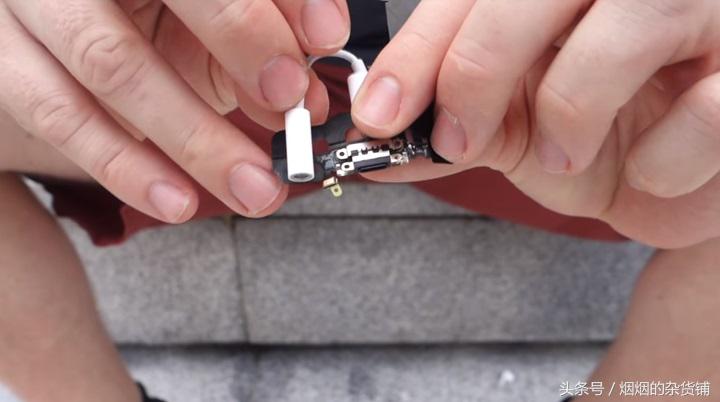 iphone7的耳机孔在哪,iphone7没有耳机孔怎么办