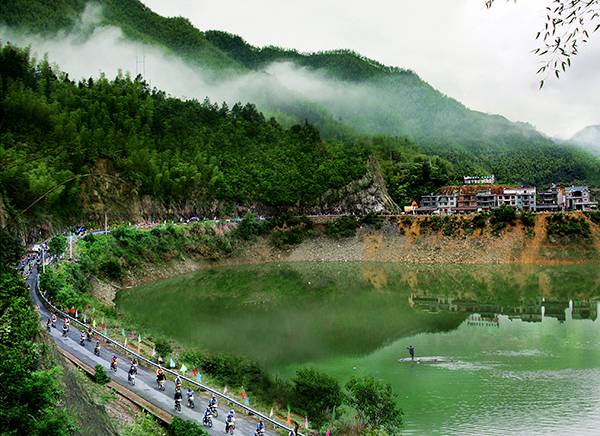 因为一句话恋上一座城,因为一个人恋上一座城