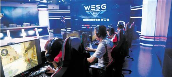 涓撹鐜嬪啝,涓撹闃块噷