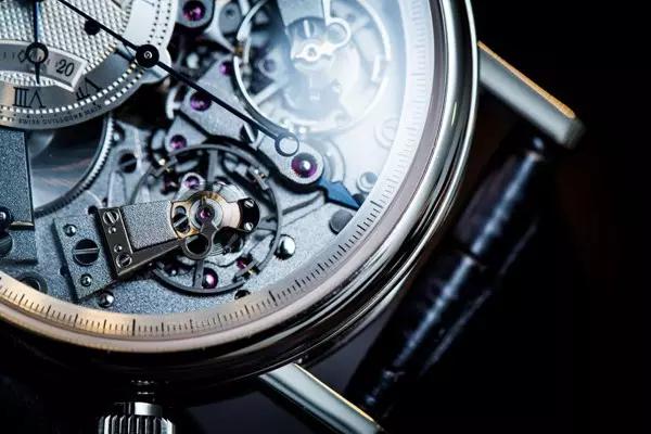 防水200米手表可以戴着洗澡吗,手表防水要充气吗