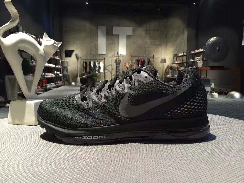 nike登月跑鞋适合跑步吗,nike登月鞋适合夏天穿吗