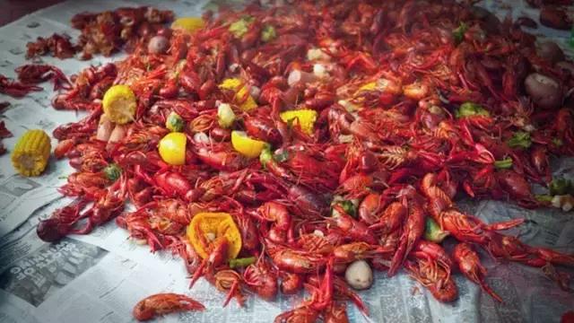 小龙虾的种类及吃法,如何吃小龙虾的方法和图解