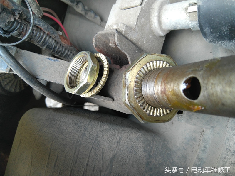 电动车车头反复晃动怎么解决,电动车车头晃动维修全教程