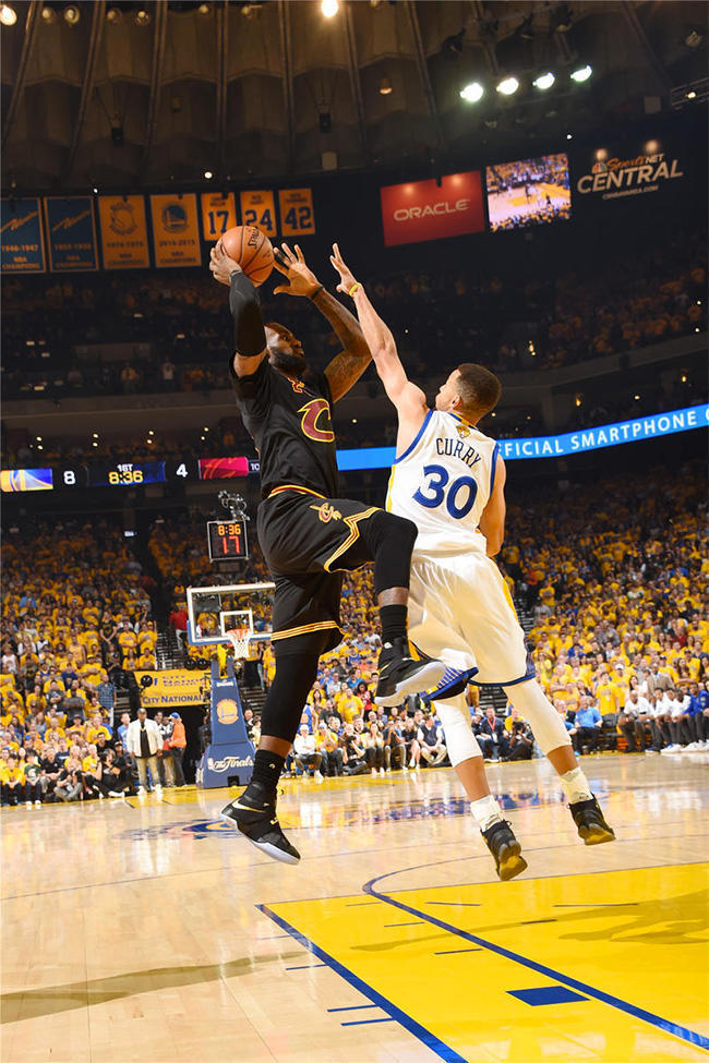 盘点近十年fmvp,近十年fmvp上脚球鞋