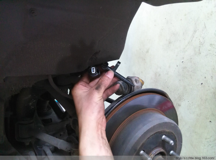 12代皇冠胎压故障灯亮怎么消除,18年丰田皇冠胎压灯怎么消除