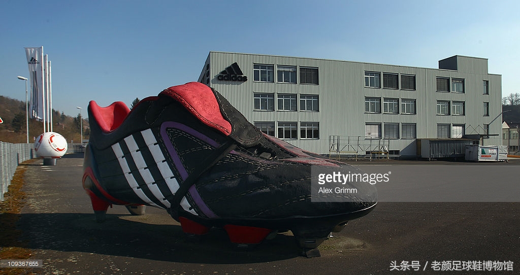 谁是阿迪达斯旗下第一刁民，毫无疑问球鞋改造小能手范大将军