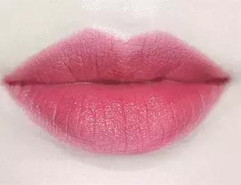 露华浓最冷门又绝美的色号,露华浓卖的最火的色号