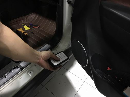 终究还是没抵挡住诱惑,最终还是抵挡不住诱惑