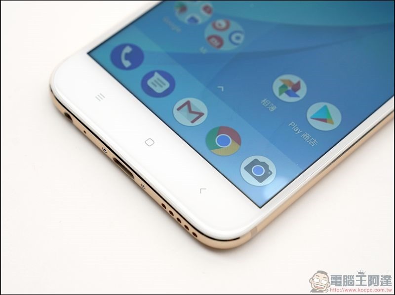 小米A1开箱评测：首款搭载AndroidOne系统的小米手机