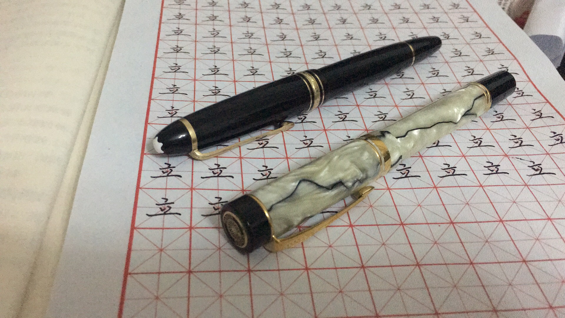 初学者零基础选什么样的钢笔,从入坑到退坑的钢笔爱好者