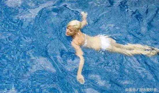 女生游泳前准备,女生游泳前要吃啥药