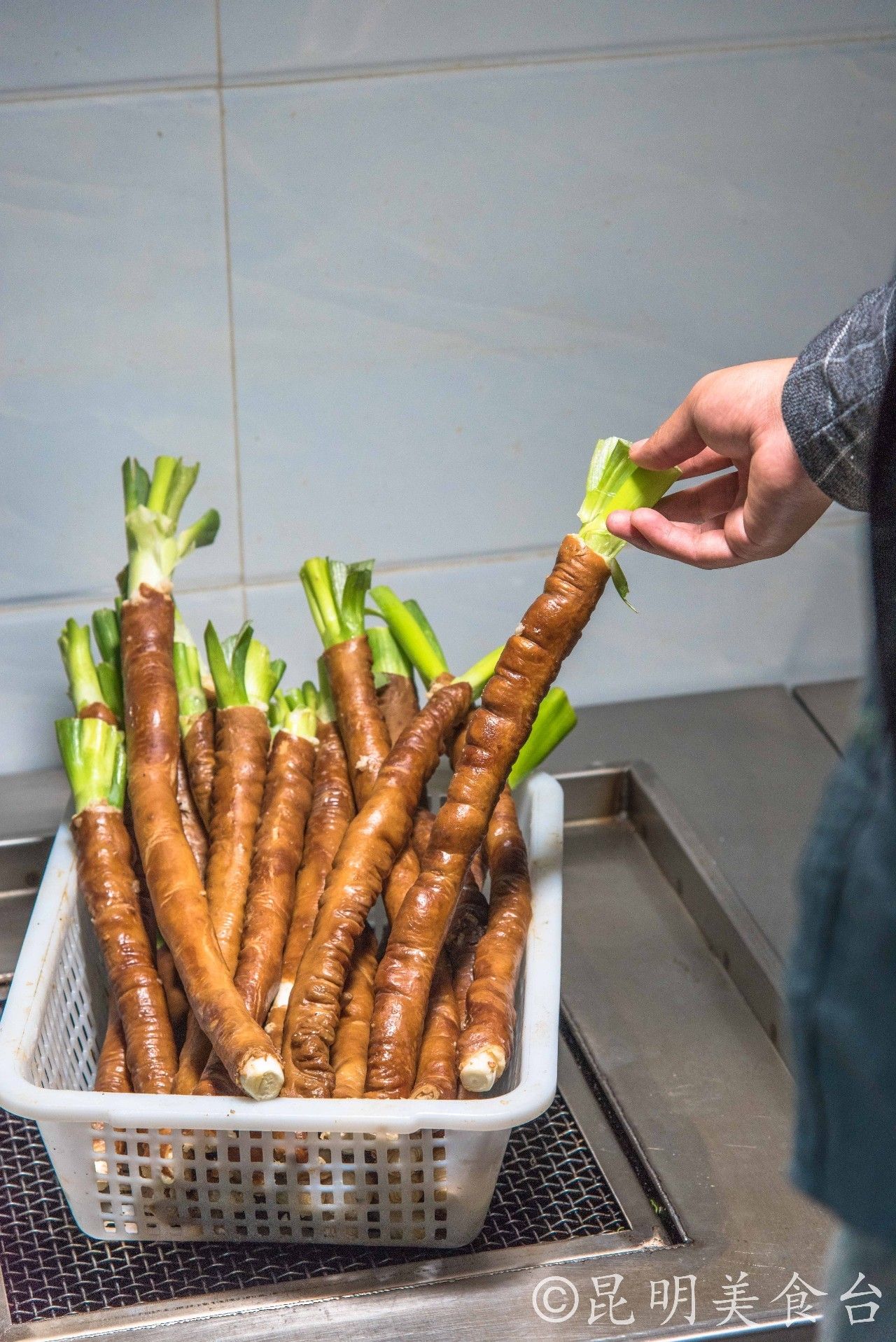 昆明每天蘸水500份的羊肉馆,昆明排名前十烧烤