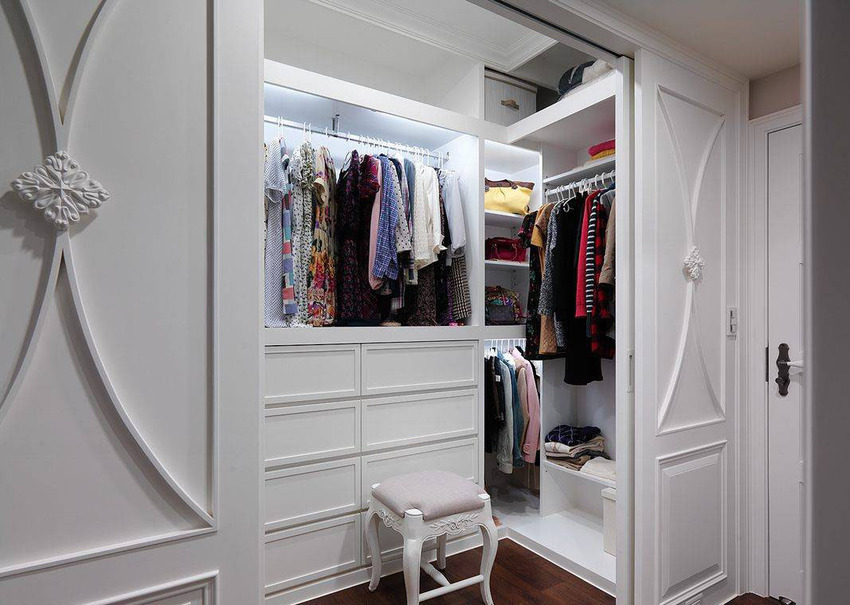 美式复古风格，武汉中国铁建梧桐苑，138平25万全包，有餐厅吧台