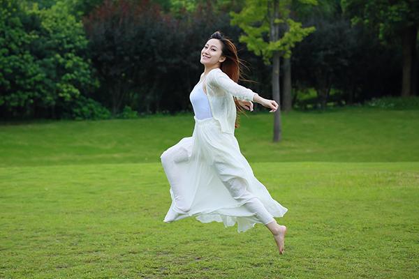 女人一个月老是来大姨妈,女人一个月来次大姨妈