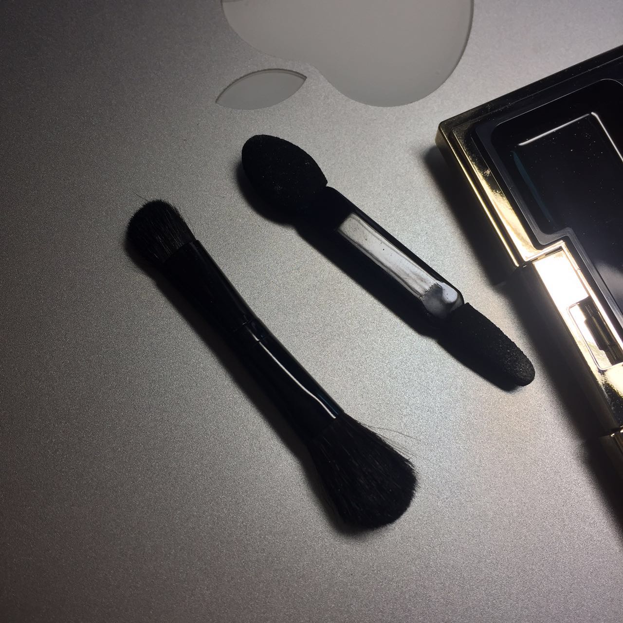 眼影买贵点的好还是便宜点的好,什么眼影需要买贵的