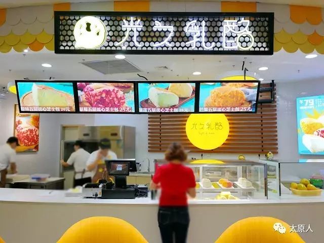 北美4层超级网红，光之乳酪驾到！国民爆款前吃货又要大排长龙