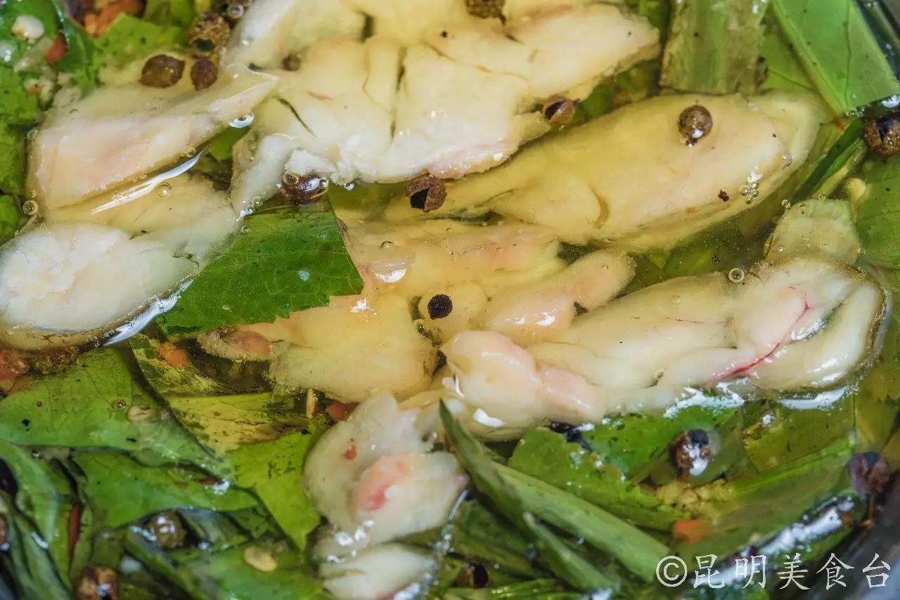 昆明每天蘸水500份的羊肉馆,昆明排名前十烧烤