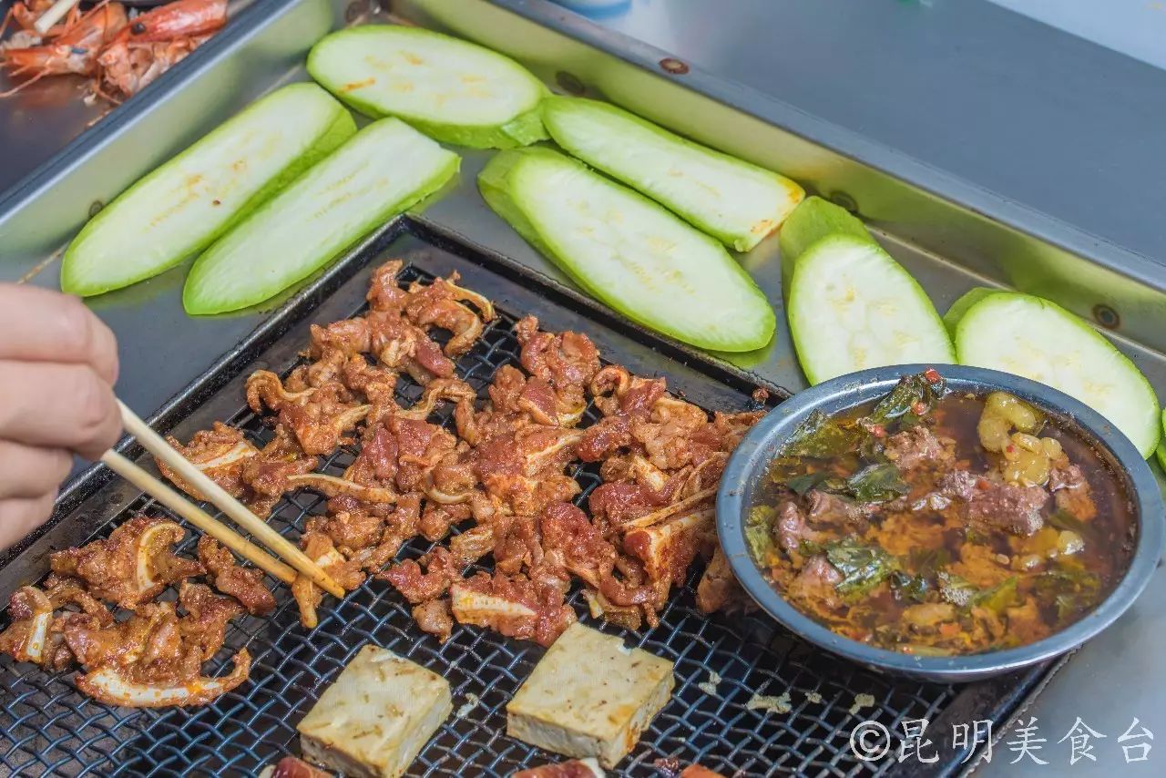 昆明每天蘸水500份的羊肉馆,昆明排名前十烧烤