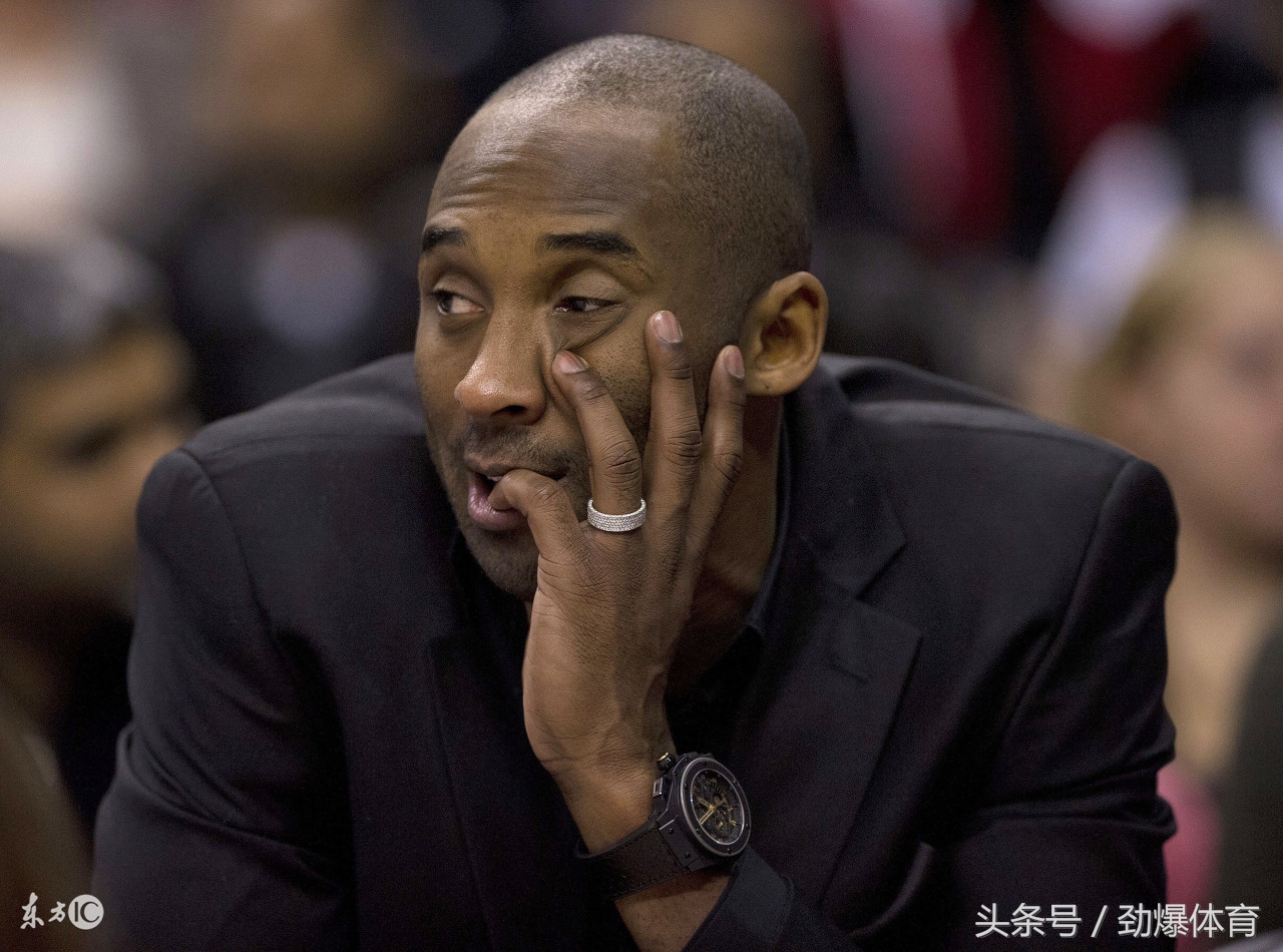 为了纪念科比为什么穿28号球衣,关于科比球衣号码的故事