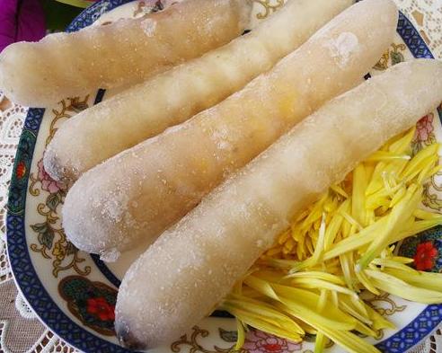 养殖小白虫一亩地能挣多少,目前养殖什么虫子效益高