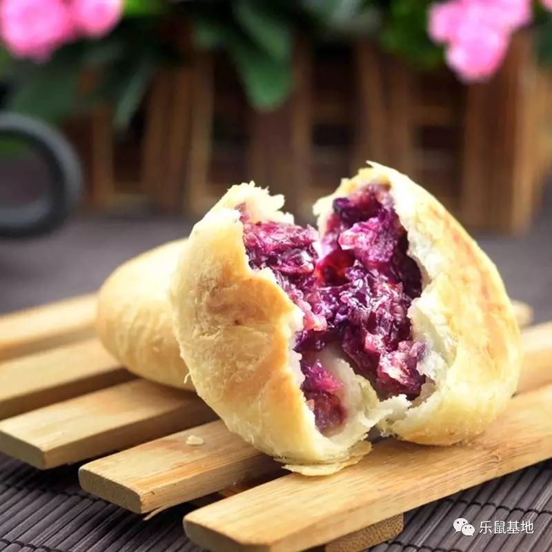 送花别弄混了月季和玫瑰 (玫瑰跟月季我和她你分得清吗)