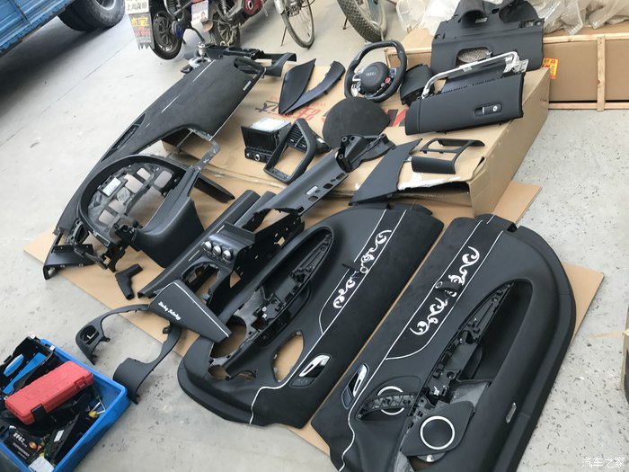 路西斯之星奥迪r8,奥迪r8帝王