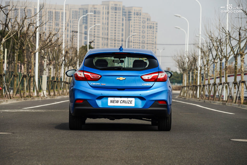 科鲁兹13年1.6t两厢掀背改装,2015款科鲁兹1.6两厢掀背