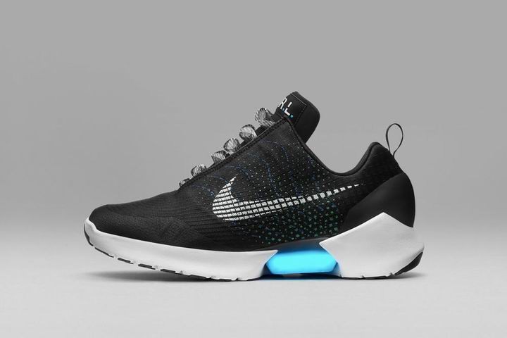 nike鞋hyperadapt1.0,nike推出nikegoflyease新鞋型