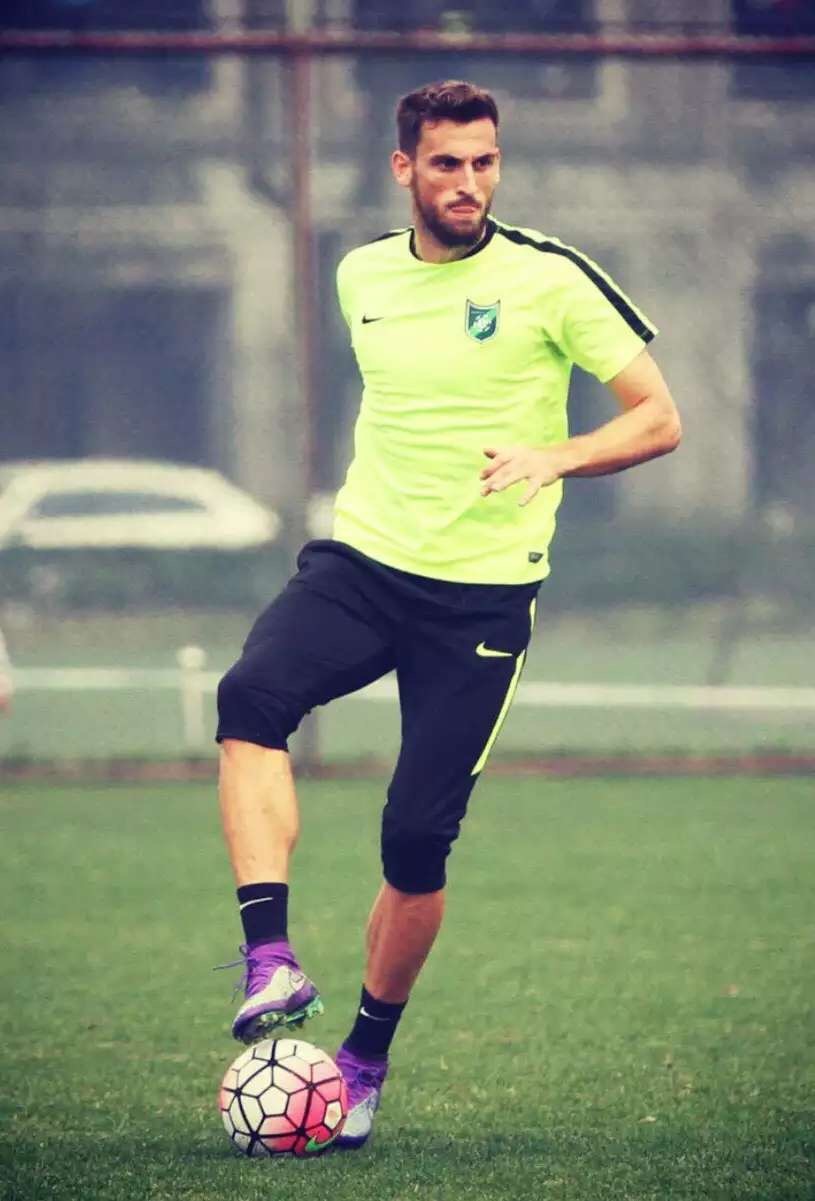 我们还年轻未来可期,我们还年轻努力前行