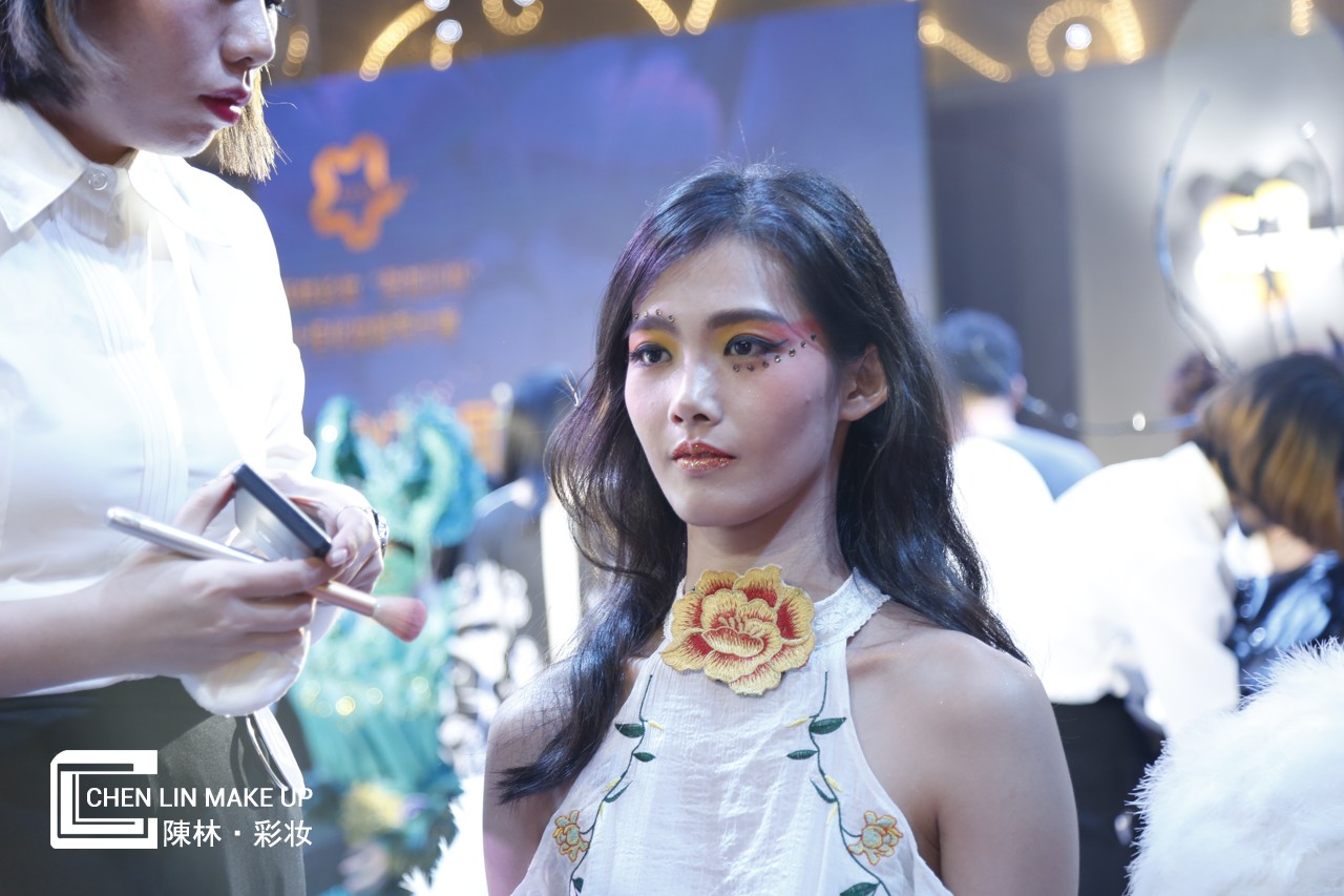 中国东盟国际彩妆大赛陈林彩妆贺加贝杯十佳化妆服饰比赛完美收官