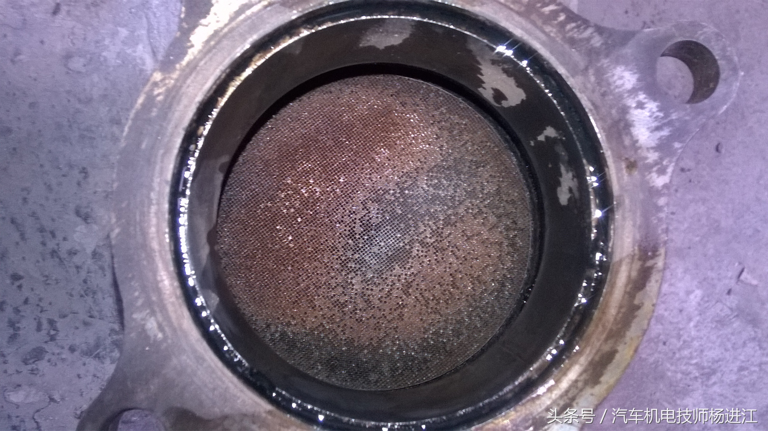 洁厕灵洗三元催化需要兑水吗,用洁厕灵清洗三元催化器靠谱吗